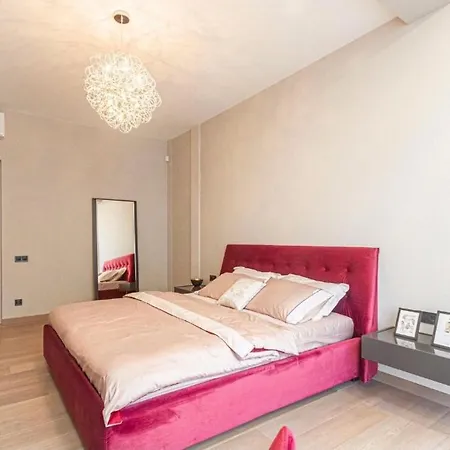 Luxury Apartments Near The Sea דירה *